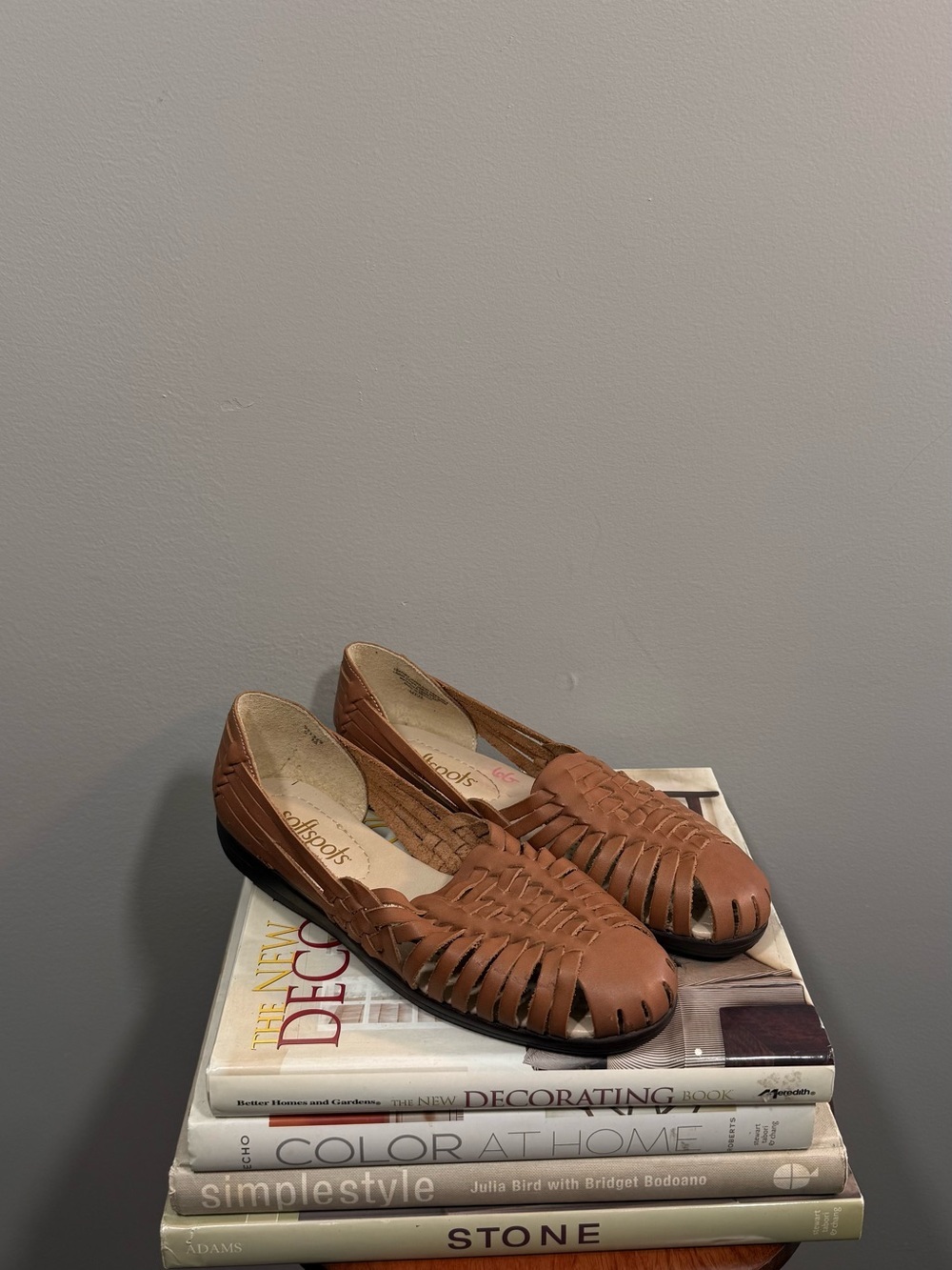Softspots size 9 Tan Woven Leather Slip-On Flats